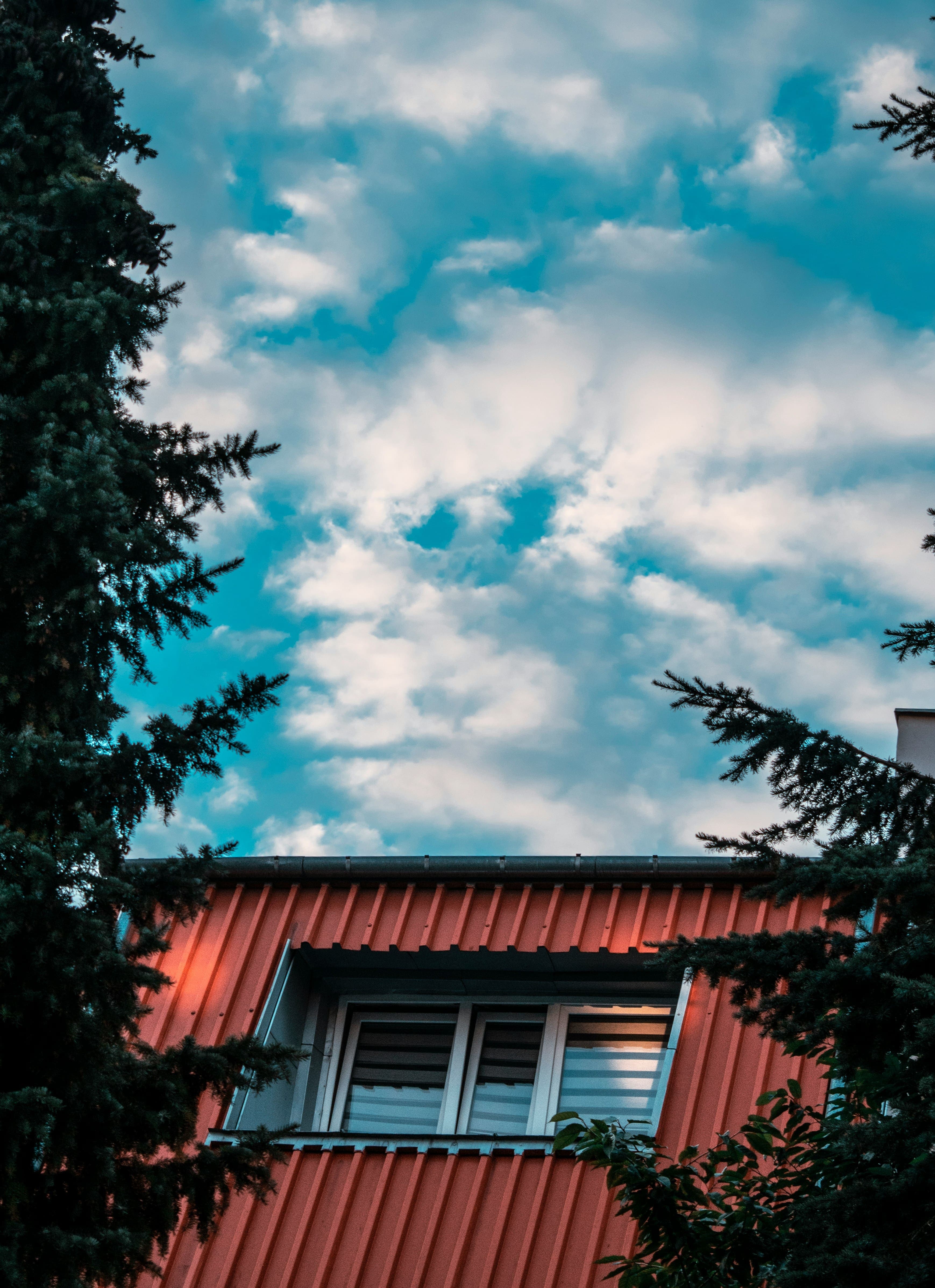 Étanchéité et fuites de toiture à Laval